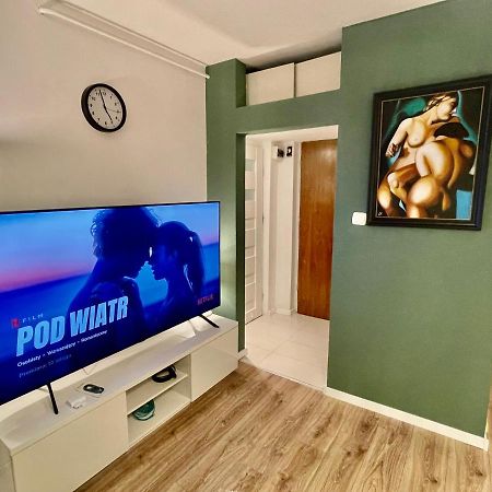 Holiday Metro Fast Wifi Tv'70 Netflix Hbo Appletv Varsovia Exterior foto