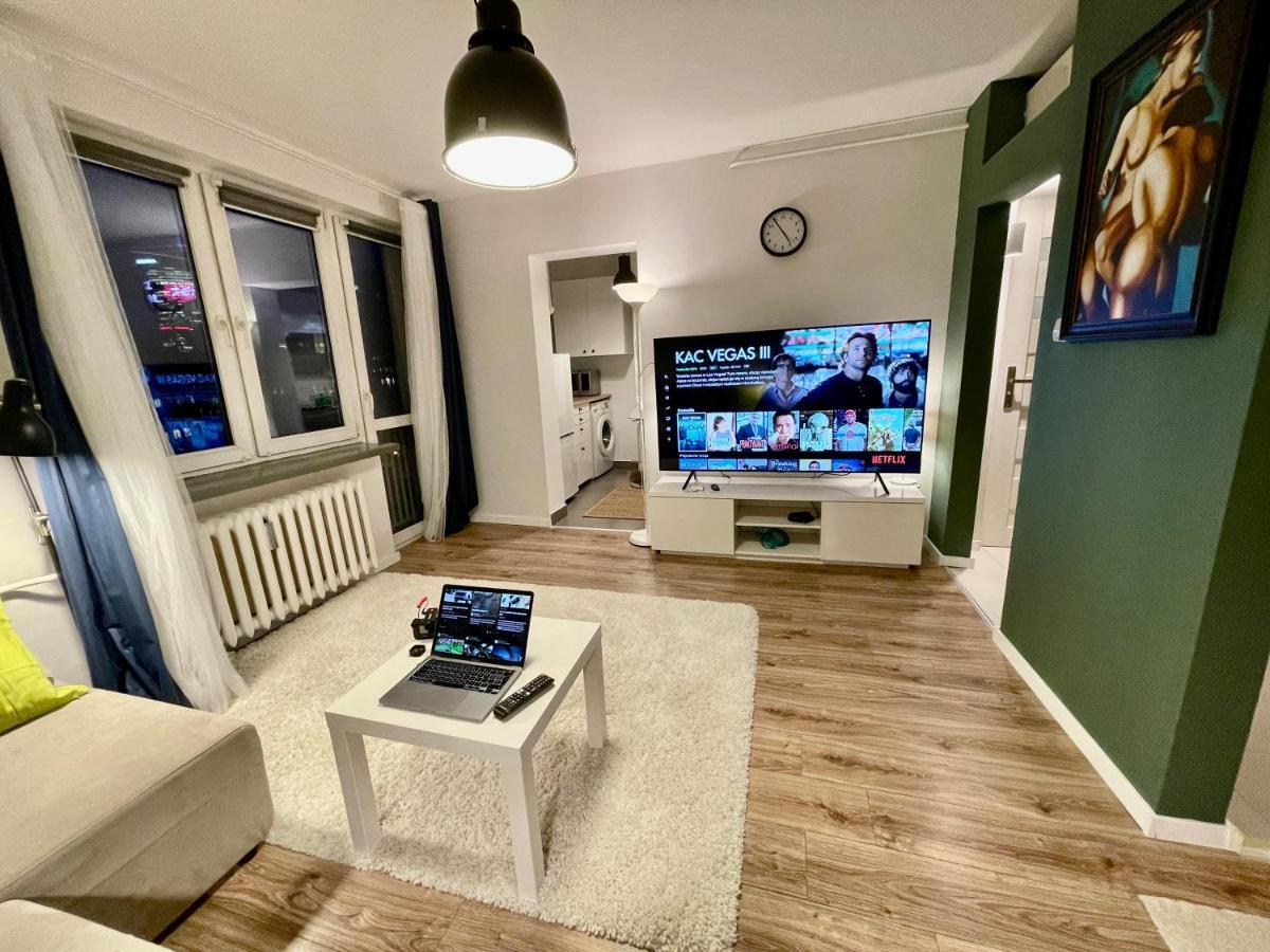 Holiday Metro Fast Wifi Tv'70 Netflix Hbo Appletv Varsovia Exterior foto