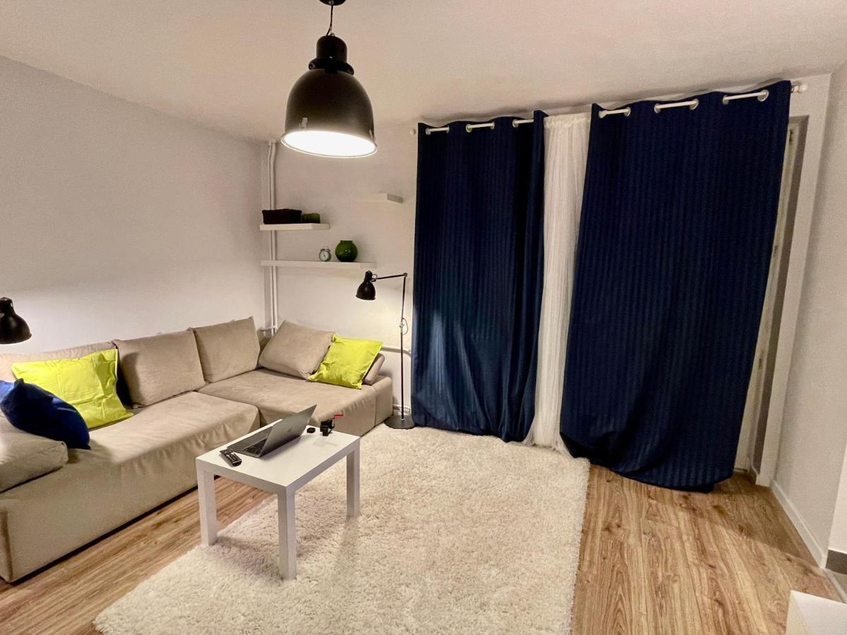 Holiday Metro Fast Wifi Tv'70 Netflix Hbo Appletv Varsovia Exterior foto