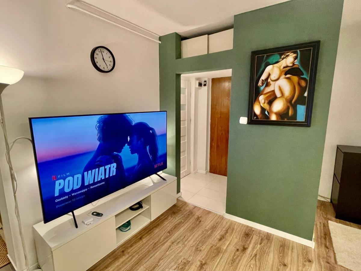 Holiday Metro Fast Wifi Tv'70 Netflix Hbo Appletv Varsovia Exterior foto