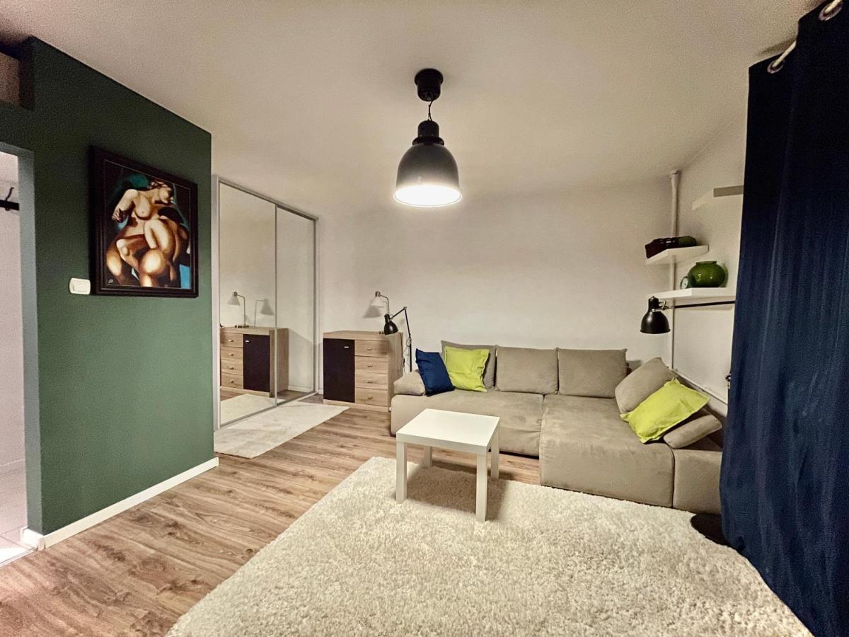 Holiday Metro Fast Wifi Tv'70 Netflix Hbo Appletv Varsovia Exterior foto